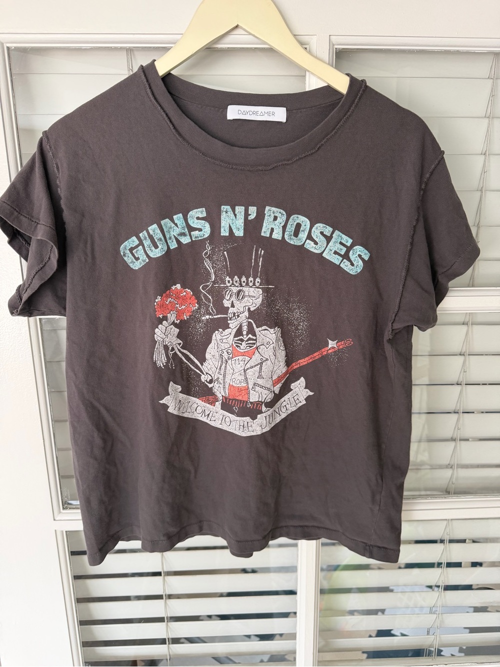 DAYDREAMER Womans Guns N' Roses Graphic Tee - Charcoal